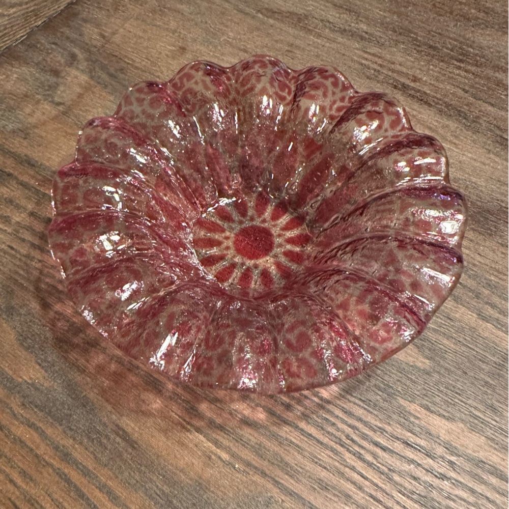 Sydenstricker Glass Berry Bowl